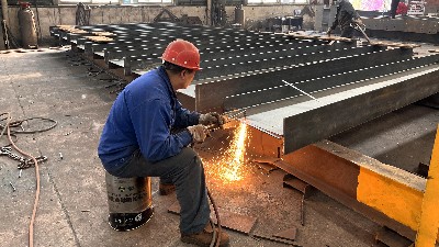蔚藍(lán)行業(yè)百科：鋼結(jié)構(gòu)的連接方式及優(yōu)缺點